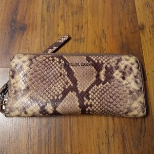 Michael Kors wallet